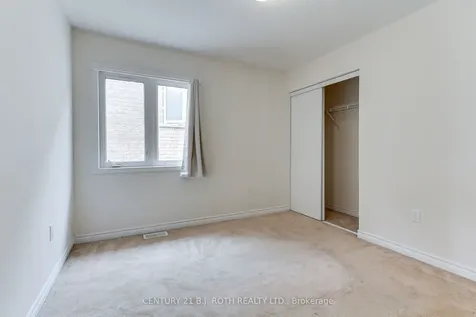 20 Clifford Dalton Drive Aurora ON L4G 0T6