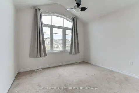 20 Clifford Dalton Drive Aurora ON L4G 0T6