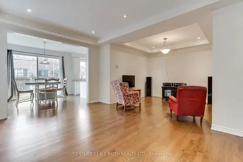 20 Clifford Dalton Drive Aurora ON L4G 0T6