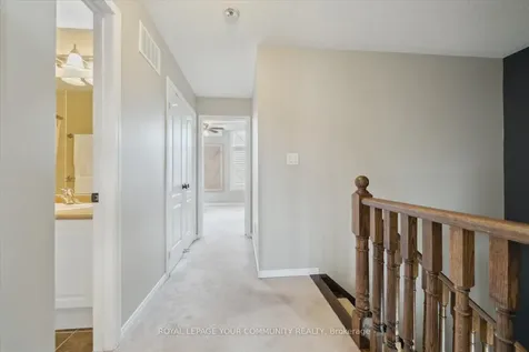 118 Chapman Court Aurora ON L4G 0E2