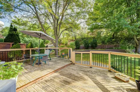 128 Carlyle Crescent Aurora ON L4G 6P7