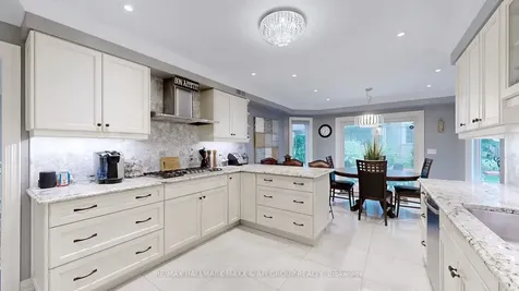 62 Corner Ridge Road Aurora ON L4G 6L3