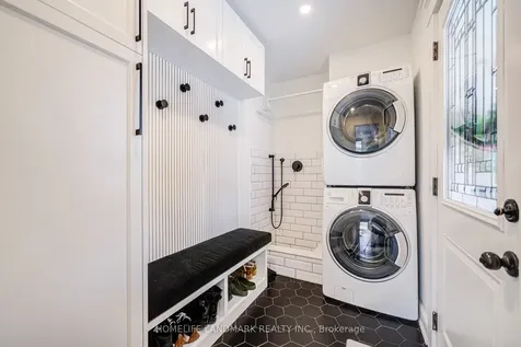 40 Harrison Avenue Aurora ON L4G 1E1