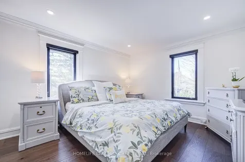 40 Harrison Avenue Aurora ON L4G 1E1