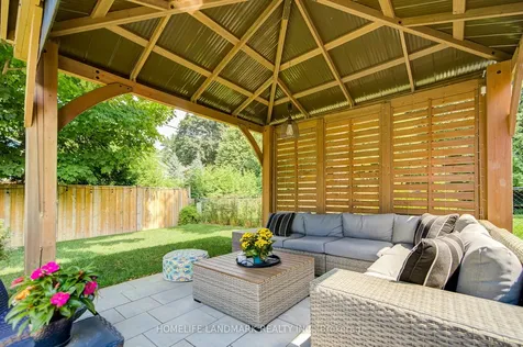 40 Harrison Avenue Aurora ON L4G 1E1