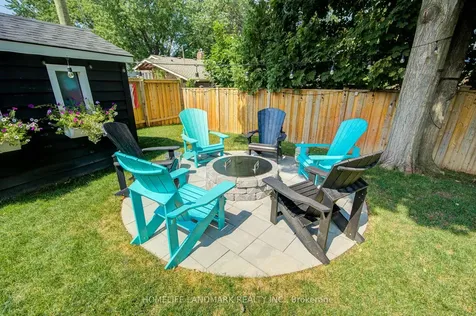 40 Harrison Avenue Aurora ON L4G 1E1