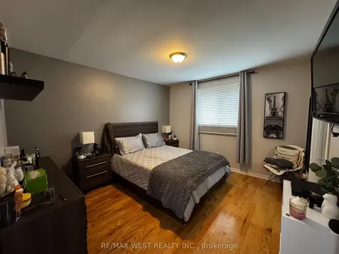 11 Turner Court Bradford West Gwillimbury ON L3Z 2W3