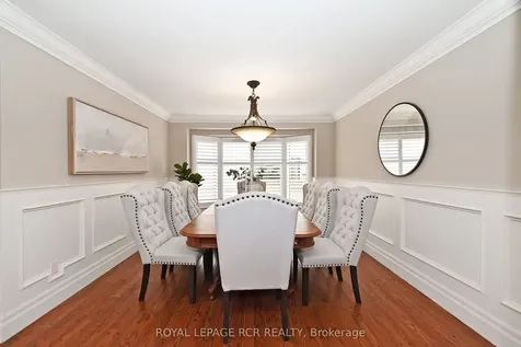 80 Cranberry Lane Aurora ON L4G 5Z1