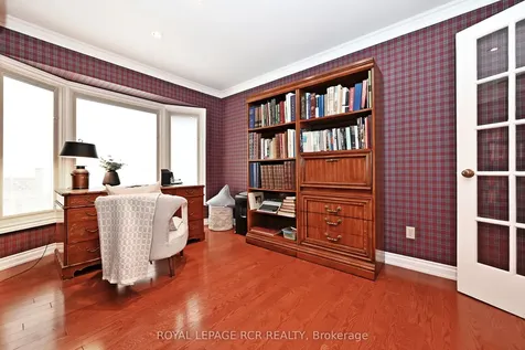 80 Cranberry Lane Aurora ON L4G 5Z1