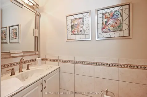 80 Cranberry Lane Aurora ON L4G 5Z1