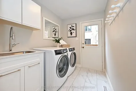 80 Cranberry Lane Aurora ON L4G 5Z1