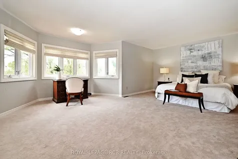 80 Cranberry Lane Aurora ON L4G 5Z1