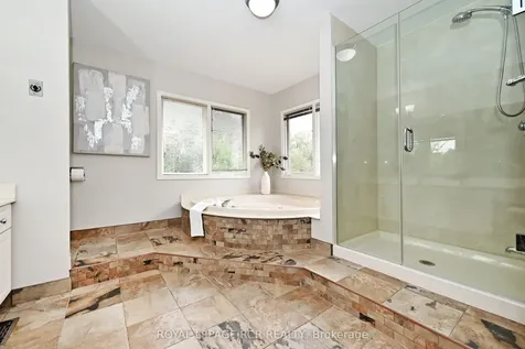 80 Cranberry Lane Aurora ON L4G 5Z1