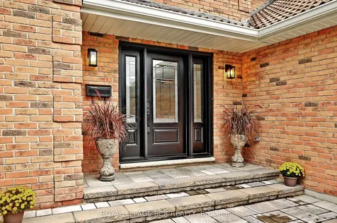 80 Cranberry Lane Aurora ON L4G 5Z1