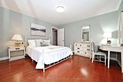 80 Cranberry Lane Aurora ON L4G 5Z1