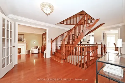 80 Cranberry Lane Aurora ON L4G 5Z1