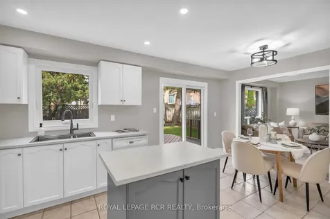 57 Closs Square Aurora ON L4G 5H6