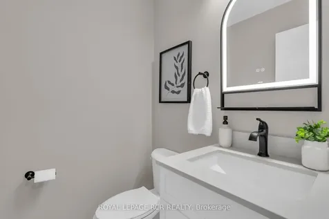 57 Closs Square Aurora ON L4G 5H6