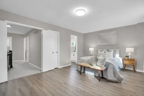 57 Closs Square Aurora ON L4G 5H6