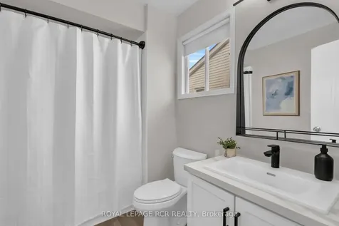 57 Closs Square Aurora ON L4G 5H6