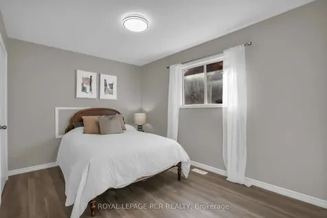 57 Closs Square Aurora ON L4G 5H6