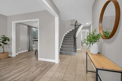 57 Closs Square Aurora ON L4G 5H6