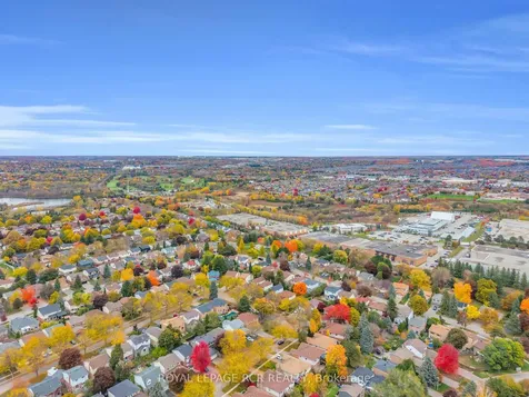 57 Closs Square Aurora ON L4G 5H6