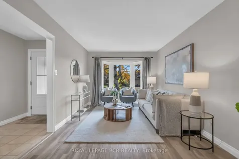 57 Closs Square Aurora ON L4G 5H6