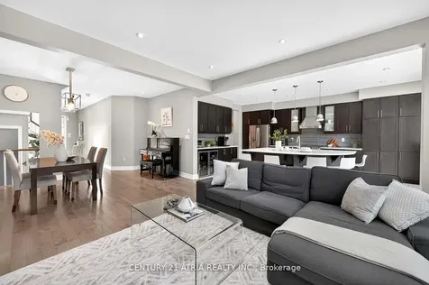 43 Novan Crescent Aurora ON L4G 0X6