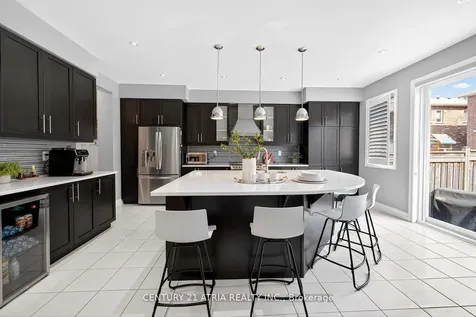 43 Novan Crescent Aurora ON L4G 0X6