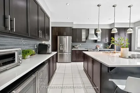 43 Novan Crescent Aurora ON L4G 0X6