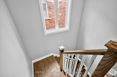 43 Novan Crescent Aurora ON L4G 0X6