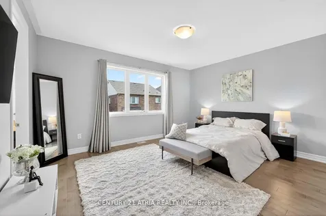 43 Novan Crescent Aurora ON L4G 0X6