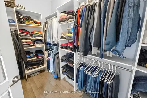 43 Novan Crescent Aurora ON L4G 0X6