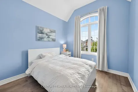 43 Novan Crescent Aurora ON L4G 0X6