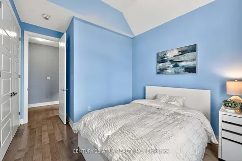 43 Novan Crescent Aurora ON L4G 0X6