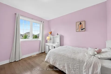 43 Novan Crescent Aurora ON L4G 0X6