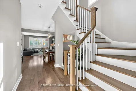 43 Novan Crescent Aurora ON L4G 0X6