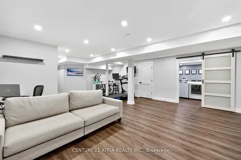 43 Novan Crescent Aurora ON L4G 0X6