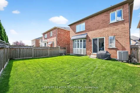 43 Novan Crescent Aurora ON L4G 0X6