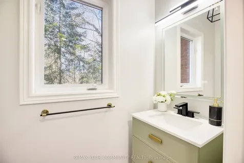 57 Abilene Court Richmond Hill ON L4C 0S6