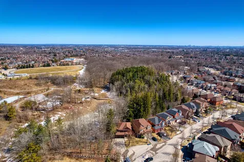 57 Abilene Court Richmond Hill ON L4C 0S6