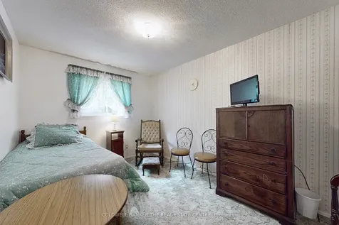 122 Valleyview Crescent W Bradford West Gwillimbury ON L3Z 1S7