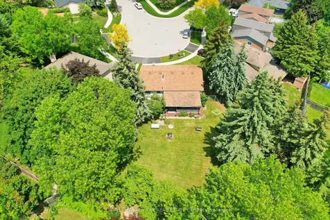 122 Valleyview Crescent W Bradford West Gwillimbury ON L3Z 1S7