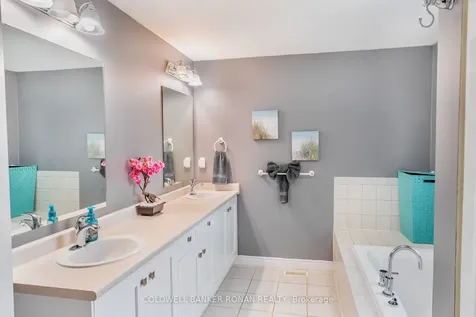 11 Shephard Avenue New Tecumseth ON L9R 2E6