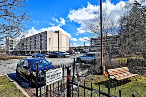 160 Wellington Street E Aurora ON L4G 1J3