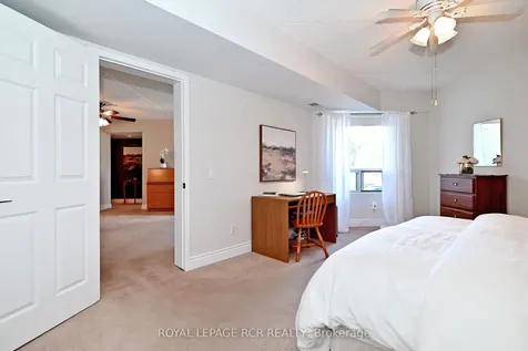 160 Wellington Street E Aurora ON L4G 1J3