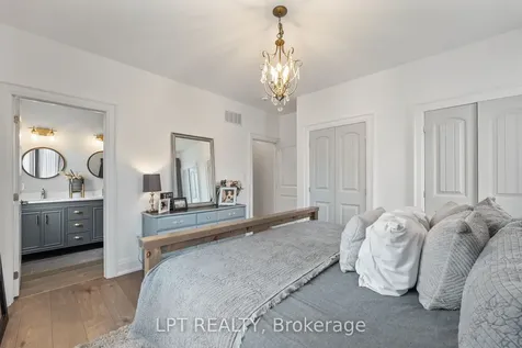 23 Dunkelman Drive Georgina ON L4P 3C8