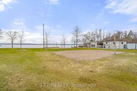 23 Dunkelman Drive Georgina ON L4P 3C8