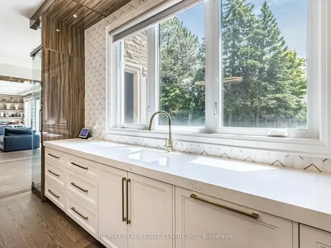 1 Huckleberry Lane Markham ON L3T 1C6